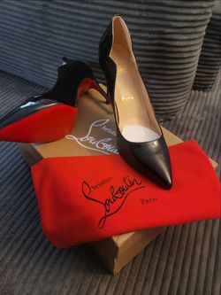 Christian Louboutin Hot Chick Black Patent Leather Pumps sz 40, US women's 8.5