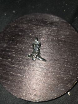 vintage-1970s-avon-cowgirl-boot-with-spur-charm