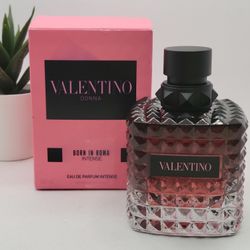 Valentino
 
Donna Born in Roma Intense Eau de Parfum

3.4 fl  (2 available) 