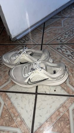 Nike woman’s sneakers