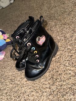 Girls boots size 7c
