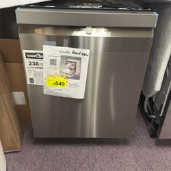 24 in. Top Control Standard Dishwasher with QuadWash in Stainless Steel