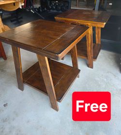 2 Side tables