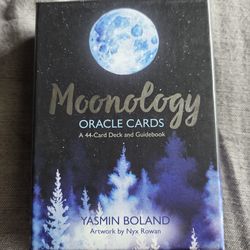Moonology Oracle Cards: A 44-Card Moon Astrology Oracle Deck and Guidebook