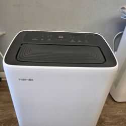 8000 BTU Toshiba portable air conditioner AC unit