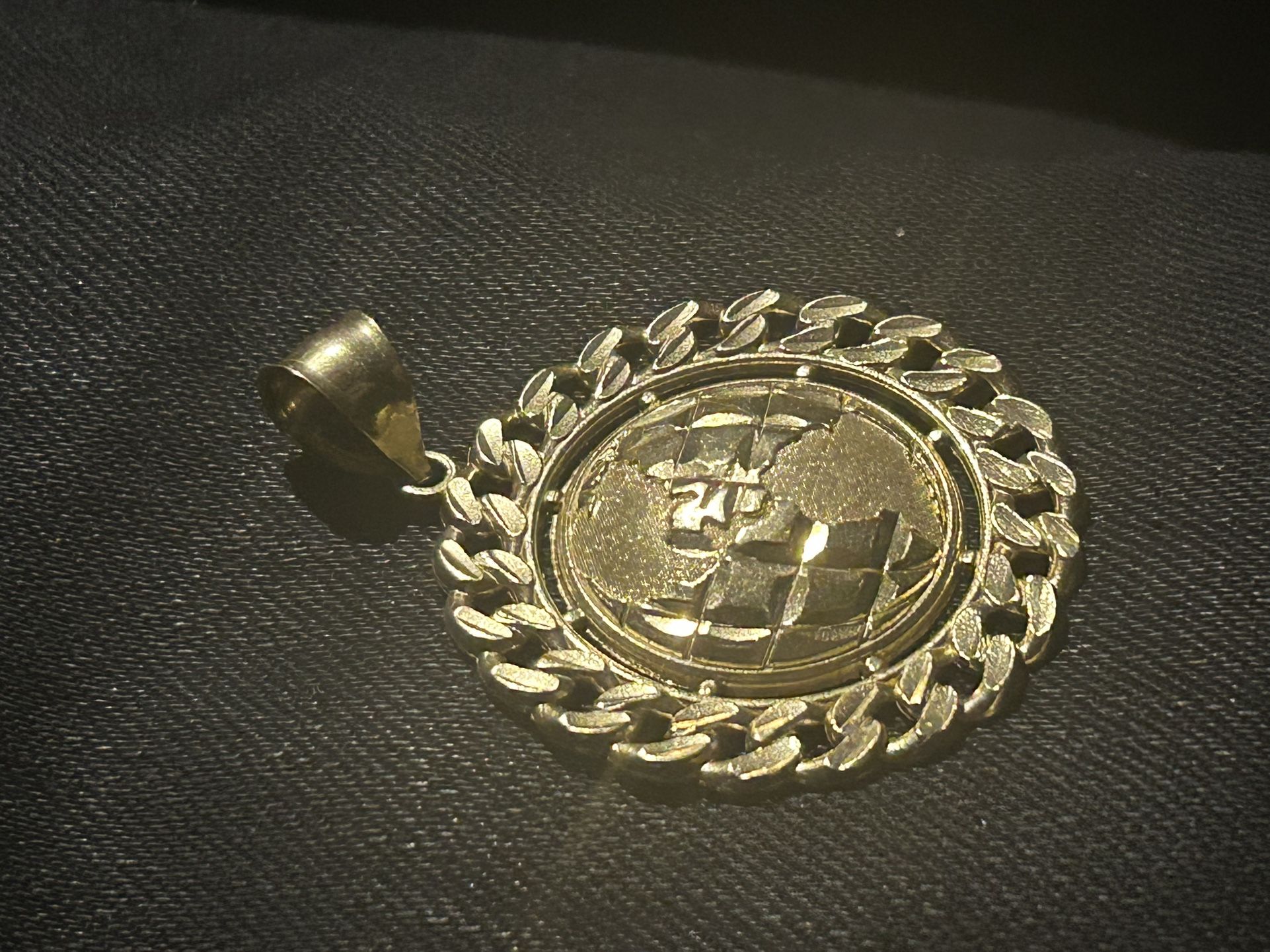 10k gold 2inch cuban style globe  6.4g all real no trades 