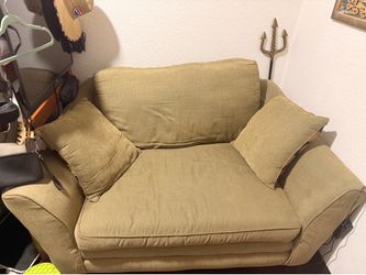 Green love seat