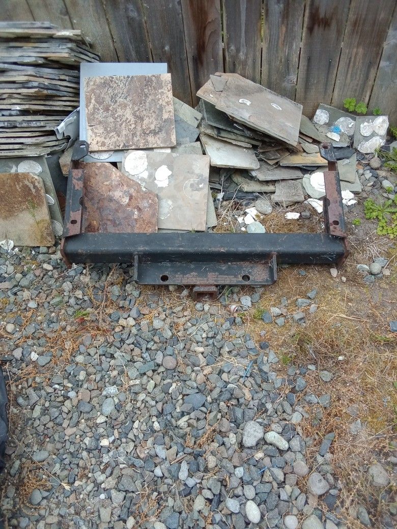Trailer Hitch Unit