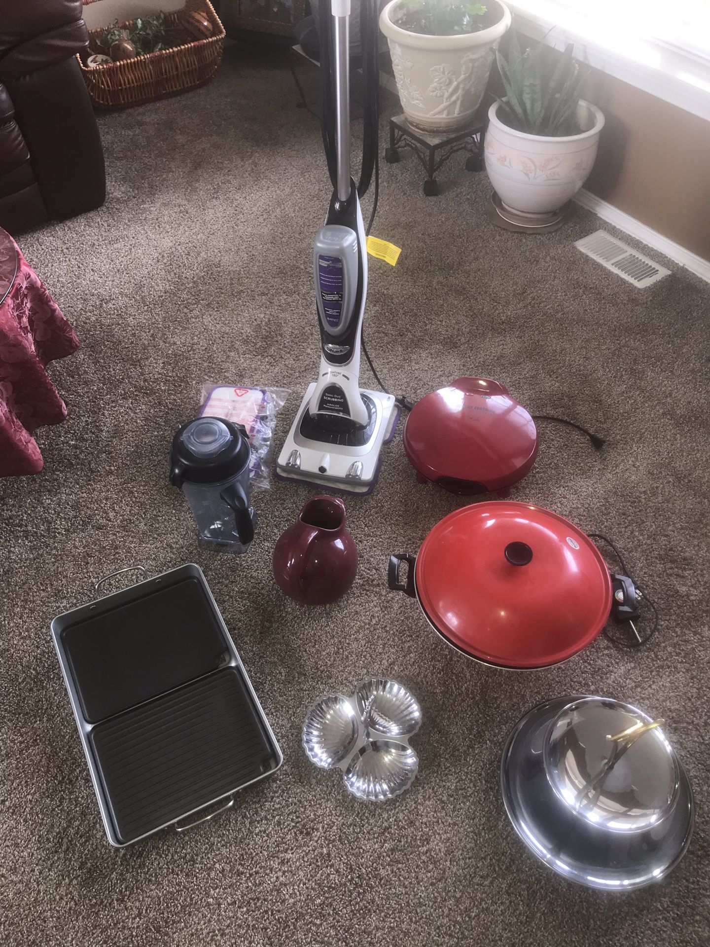 Small Kitchen appliances and Cleaning Tools