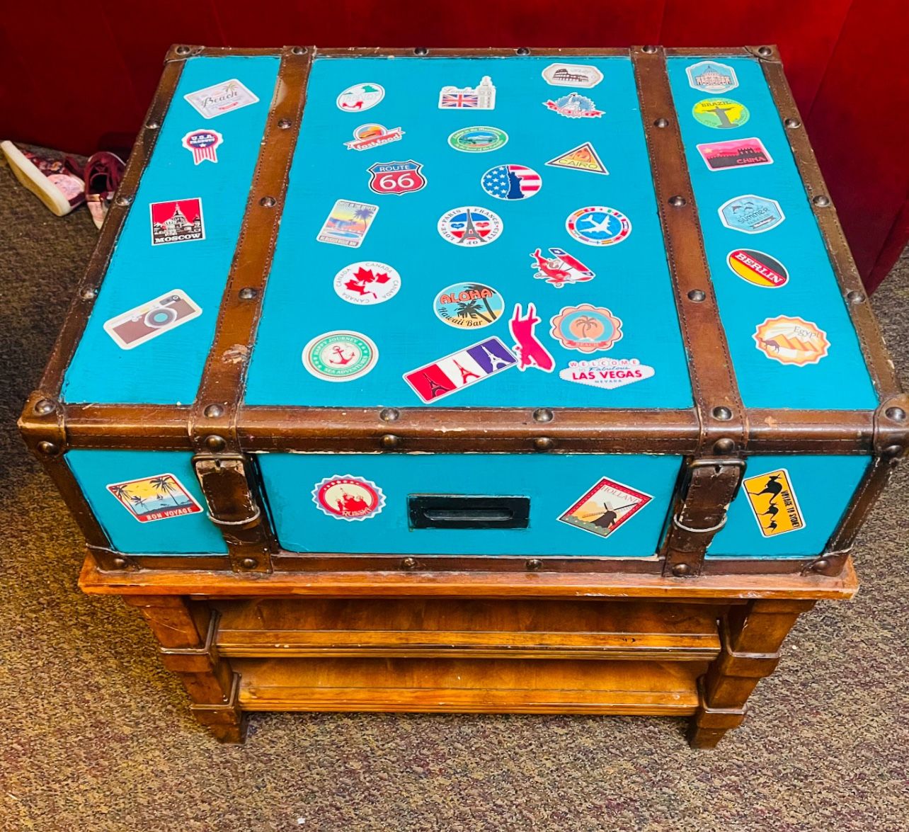 Trunk End Table With 1 Drawer