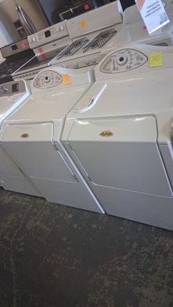 Nice Maytag washer and gas dryer set