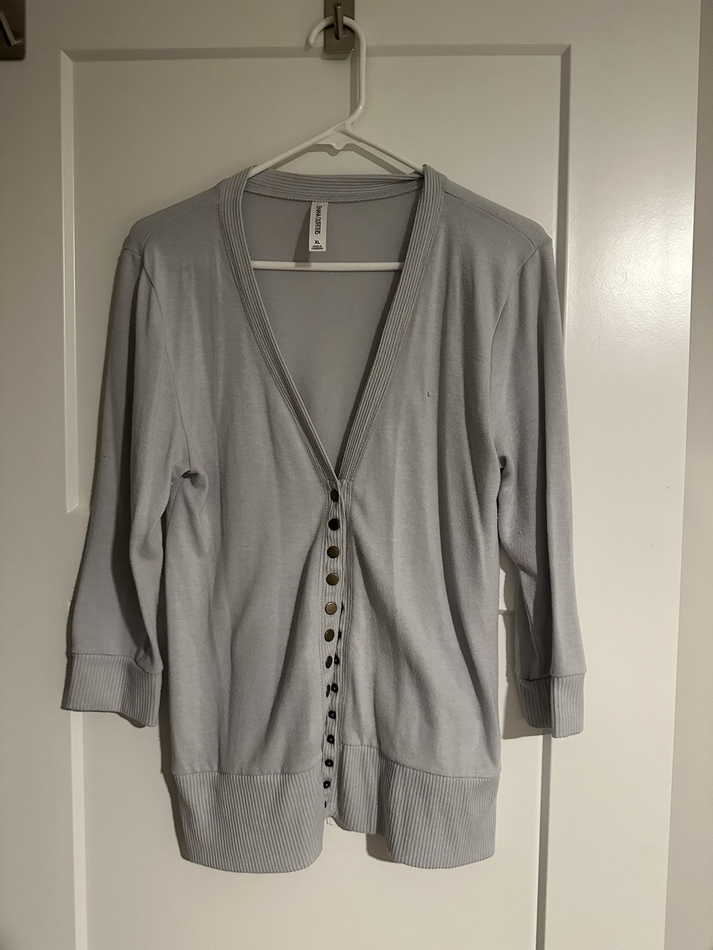 Zenana Outfitters XL Gray V-neck Snap Button Elbow Sleeve Cardigan