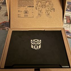 Asus Tuf 16” Amd 7, 32 Gb 