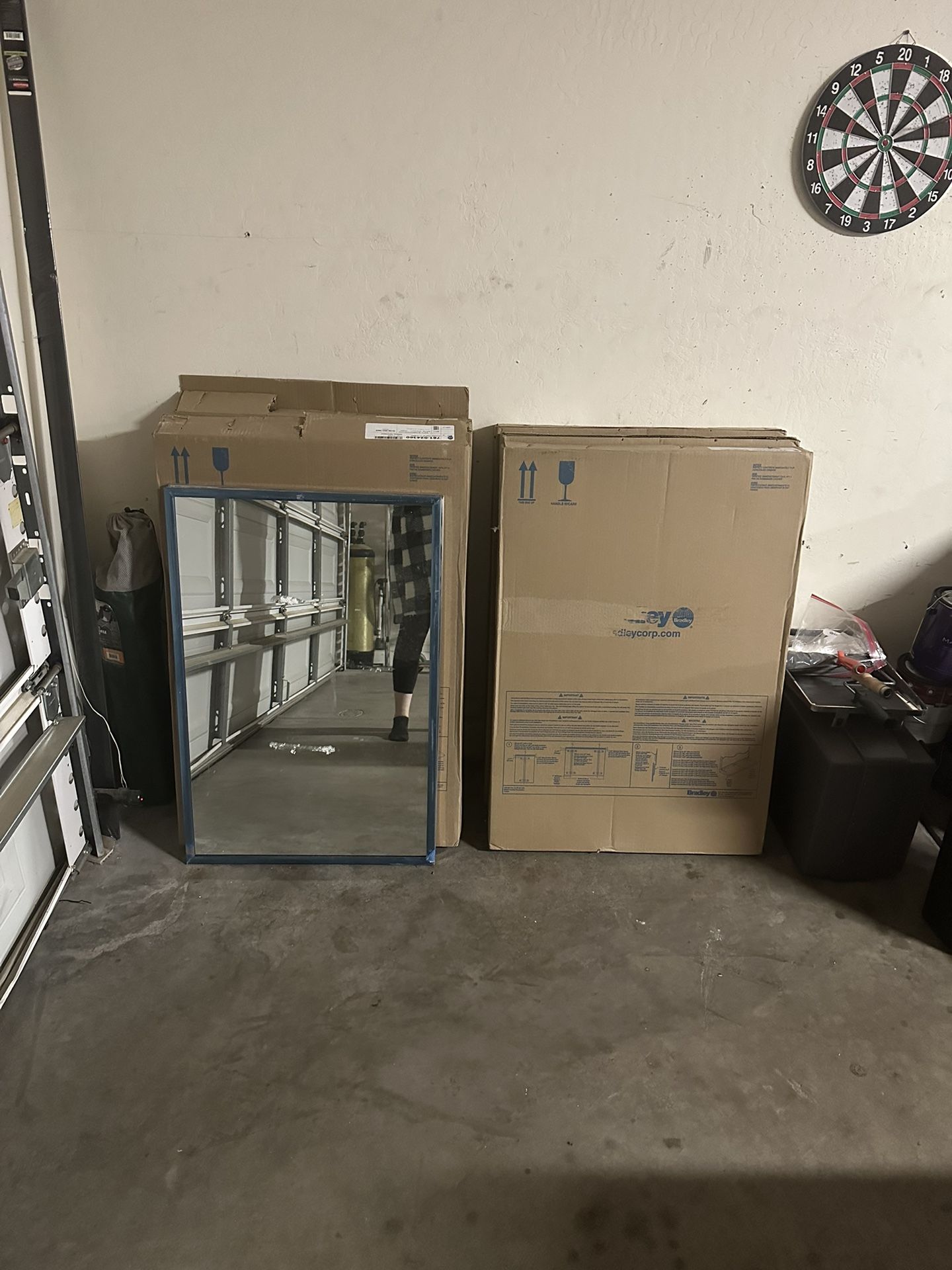 High Quality Mirror 24” X 36”