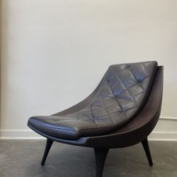 Contemporary  Carolina lounge chair, designed by Doriana & Massimiliano Fuksas,