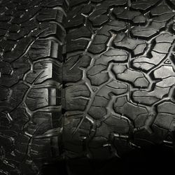 2 llantas LT285/75R16  BFGoodrich All Terrain T/A KO2 