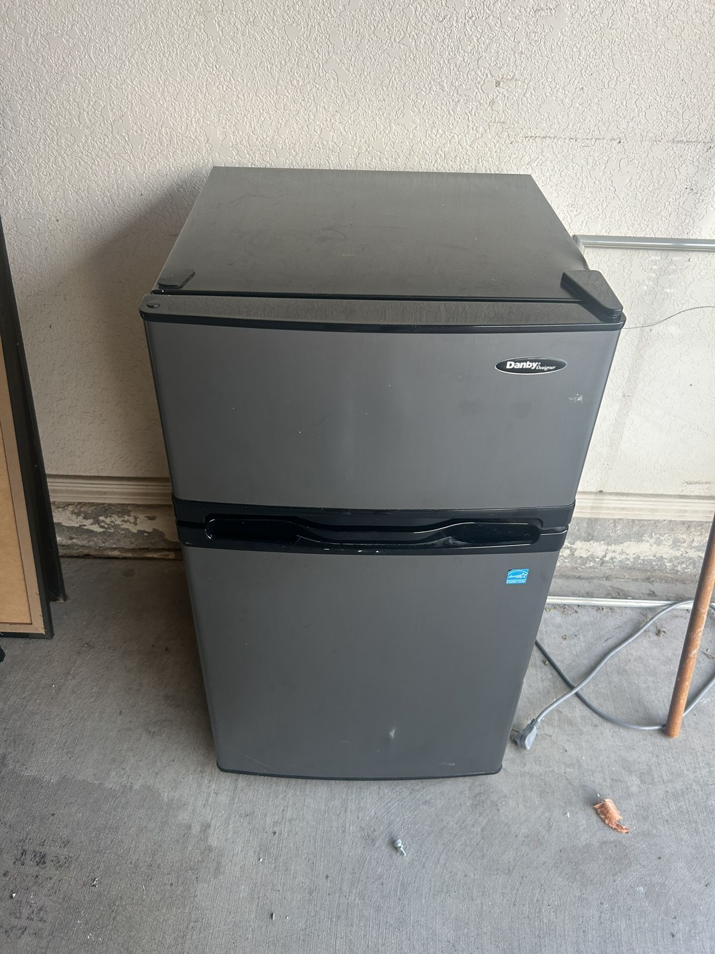 Mini Fridge With Freezer