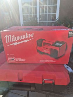 Milwaukee M18 Inflator
