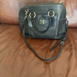 Dooney And Bourke Satchel/Bowler Bag In Great Preload Condition