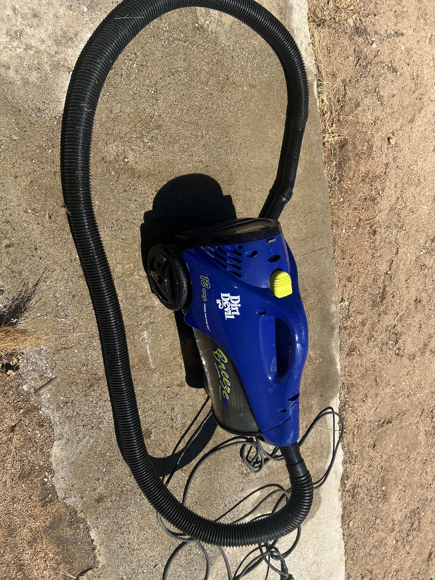 Dirt Devil 12 Amp Vacuum