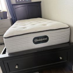 Twin Wooden Bed 