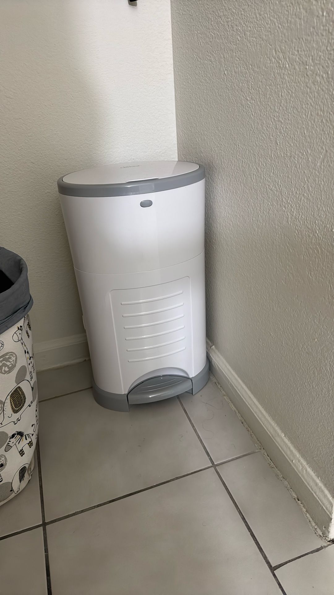 Diaper Pail / Trash Can For Diapers