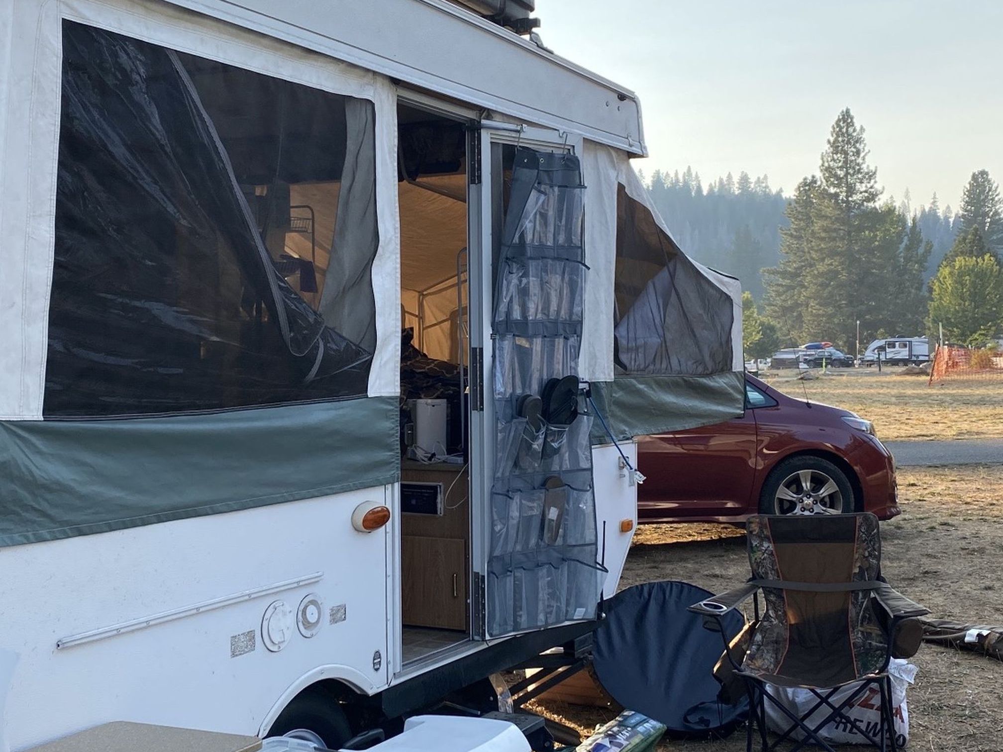 PENDING - Pop Up Camping Tent Trailer