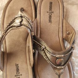 Minnetonka Pewter Bronze Leather Flip Flop