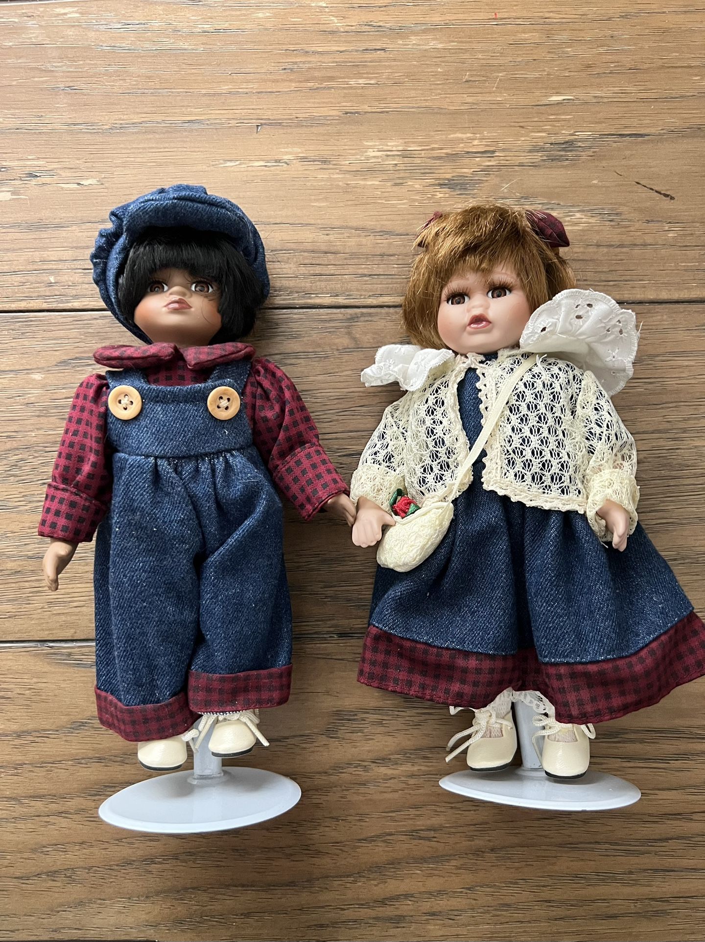 Vintage Porcelain Dolls The Collectors Choice( Dan Dee)
