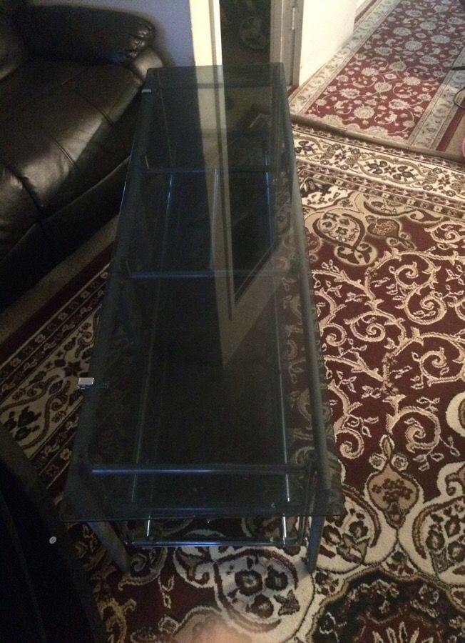 Tv stand in good condition