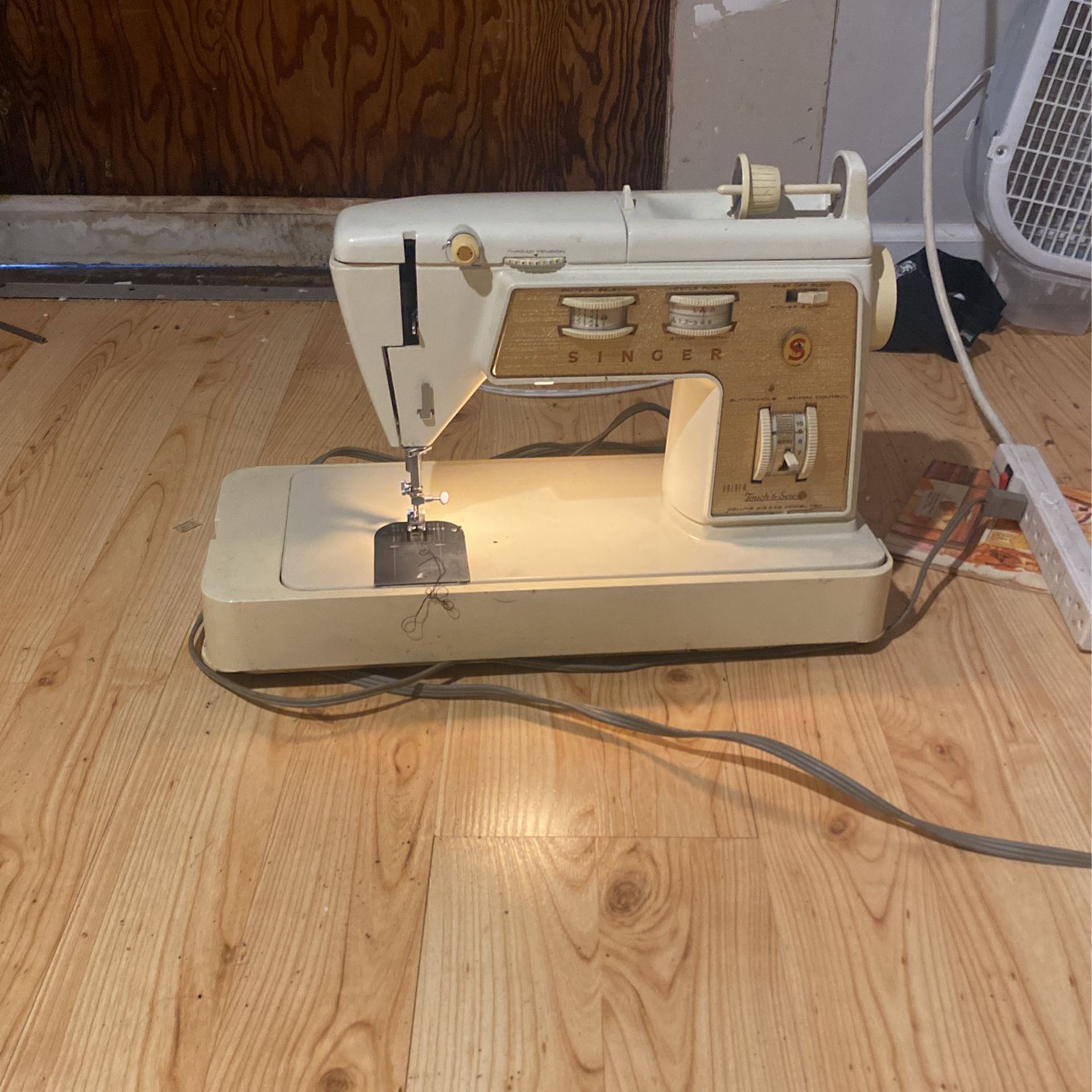 Old School Singer Sewing Machine 