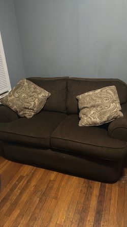 Loveseat 