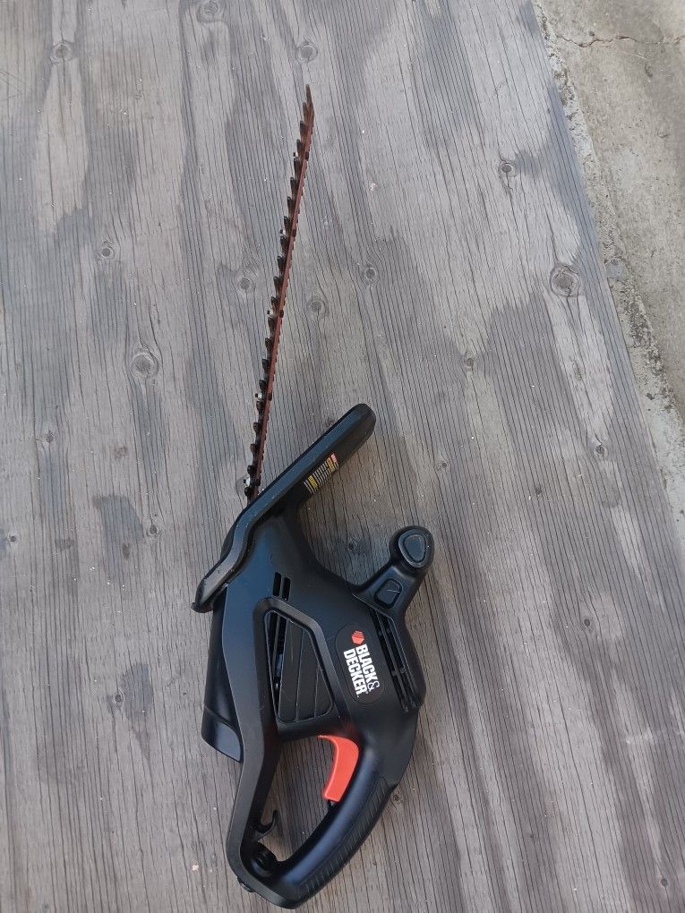 Black And Decker 16 Inches Edge Trimmer