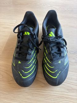 Adidas Predator Club FG/MG Soccer Cleats - Size US 7