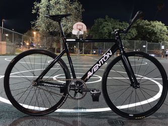 Aventon