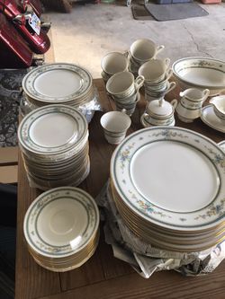 Noritake 74pc China Set