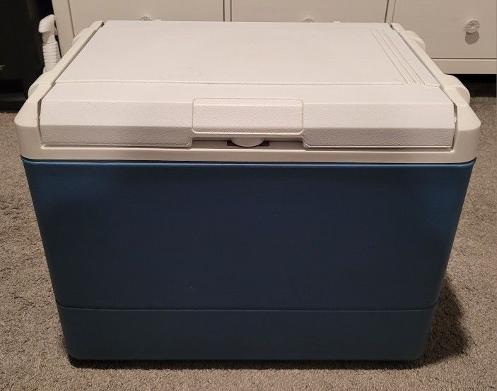 Coleman 40 Quart PowerChillThermoelectric Cooler