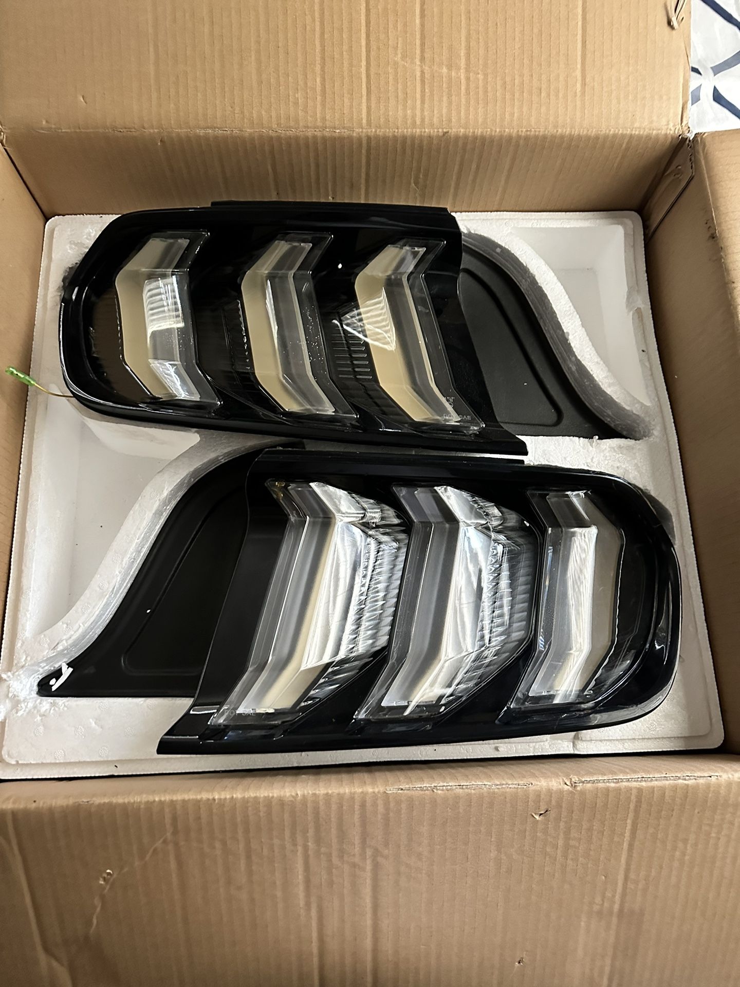 Vland Euro Tail Lights Mustang