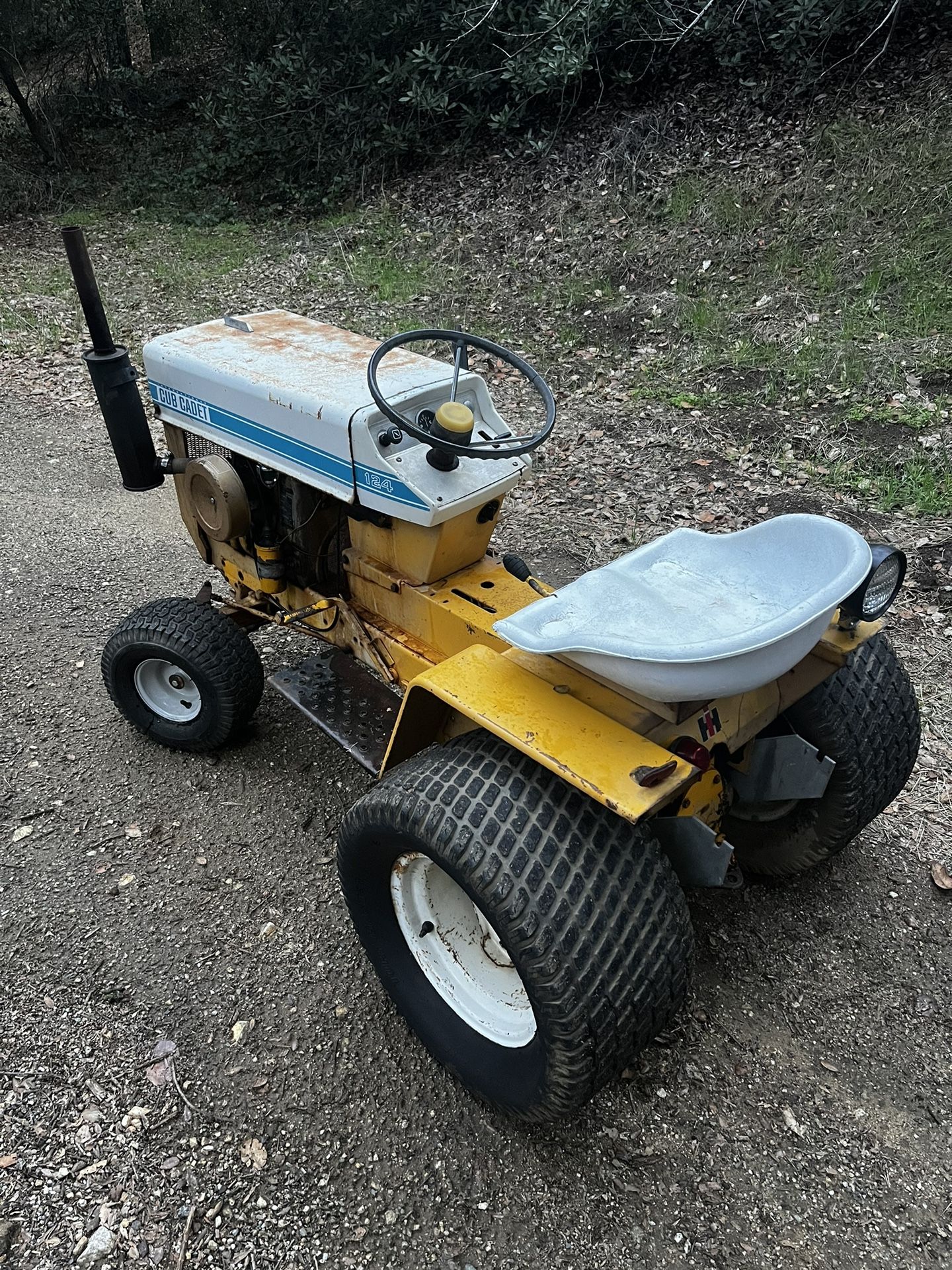 1969 International Harvester Cub Cadet 124