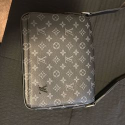 Lv Man hand bag 
