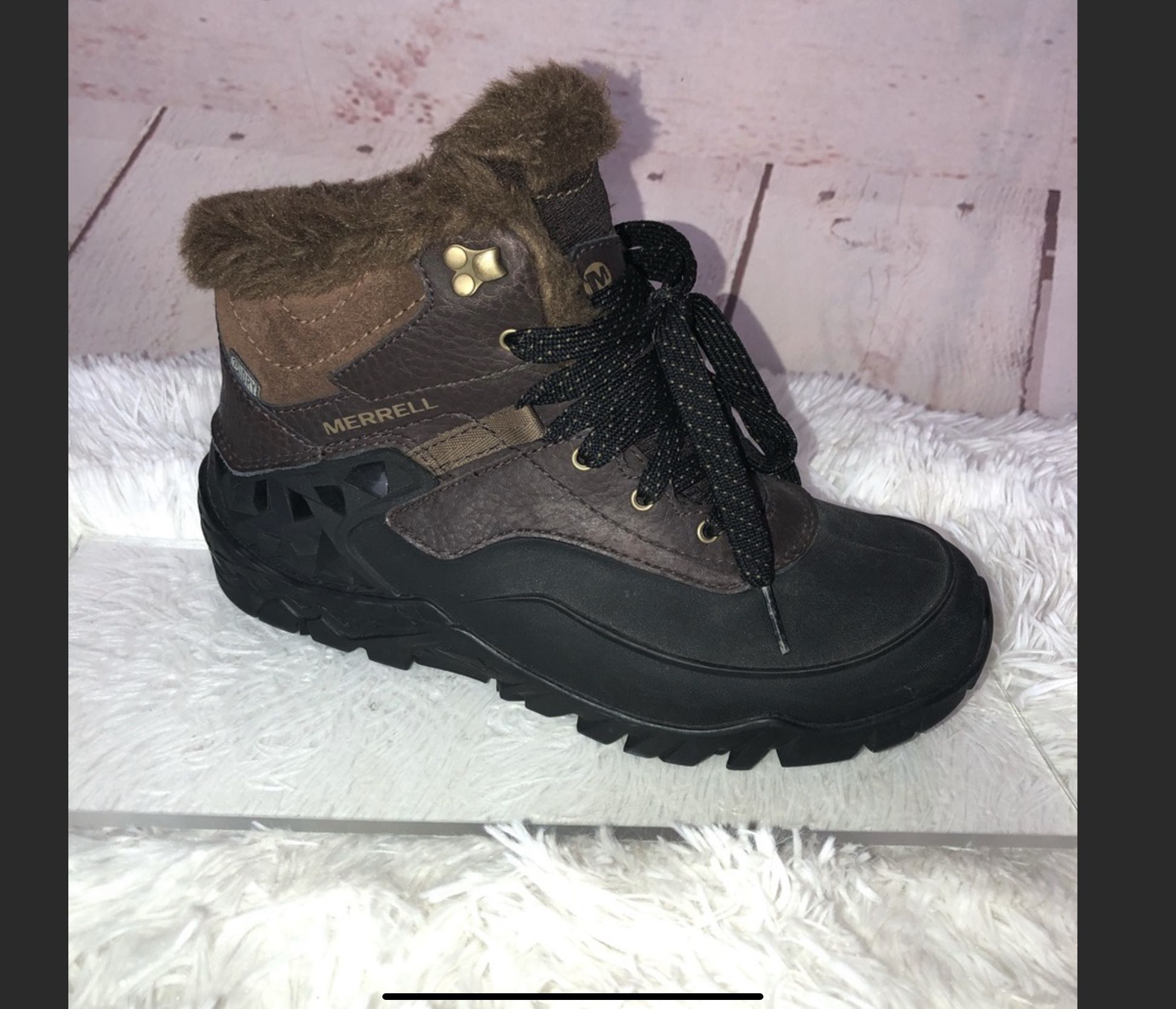 Merell Fluorecin Shell Hiking Snow Boot Size 6