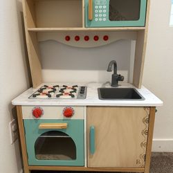 Play Kitchen