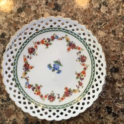 5 1/2”collectable vintage Plate