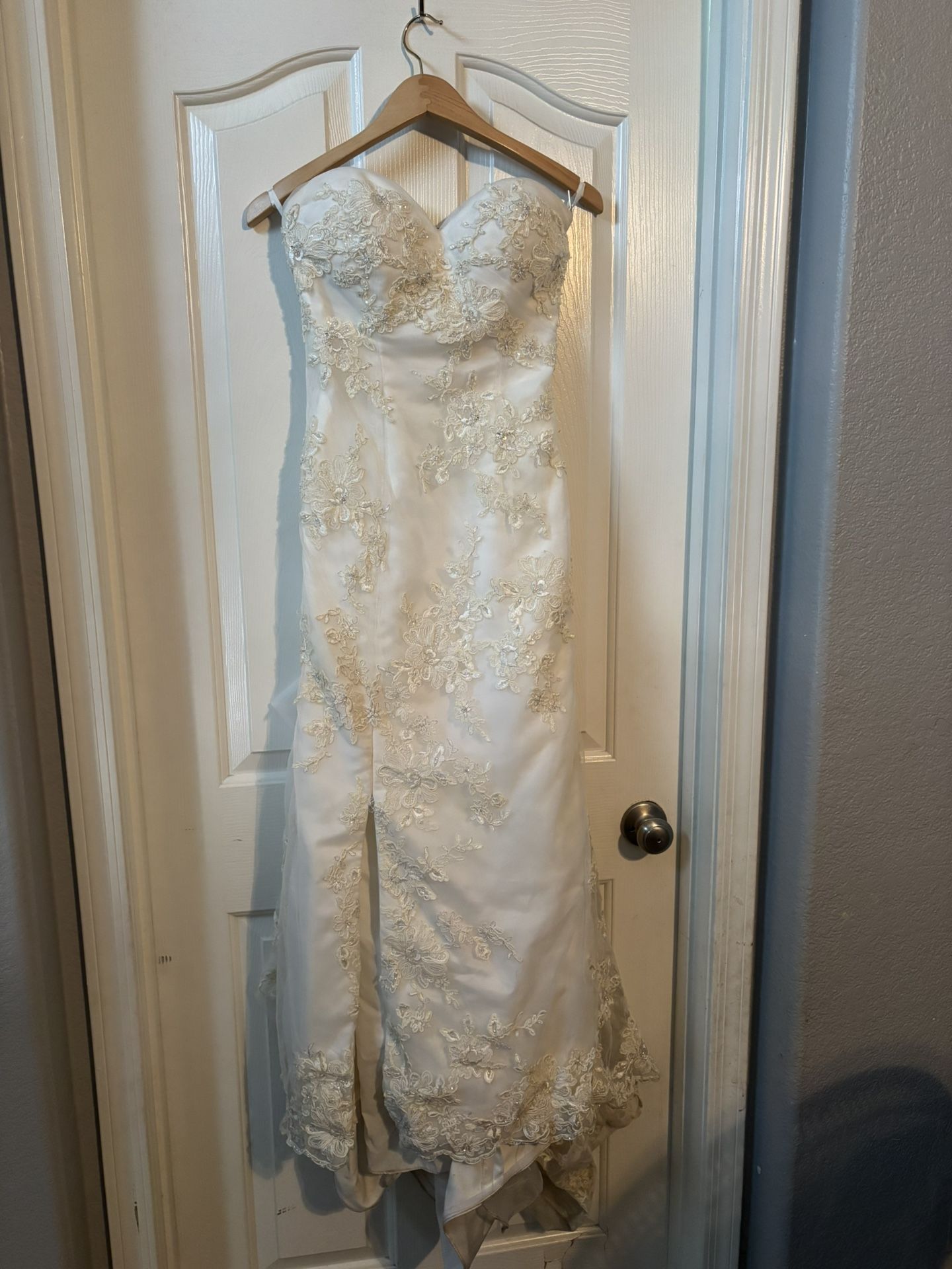 Wedding dress