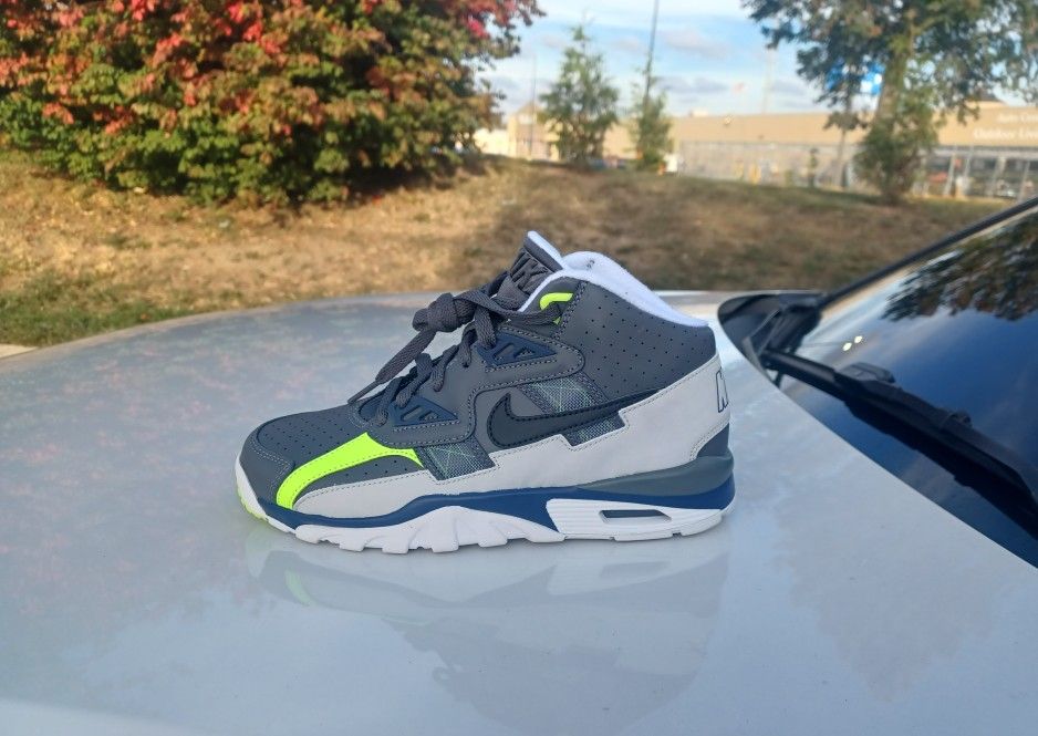 Brand New And Original Kid's Nike Air Flight Sneakers Size 5.5y