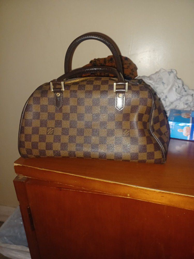 Red Louis Vuitton Bag for Sale in Seaside, CA - OfferUp
