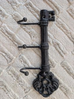 Wall key holder