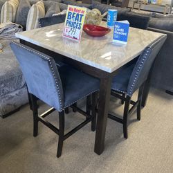Stunning Dining Set ✨🤍 Easy Financing Available ✨✅