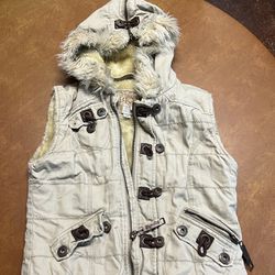 BKE Women's Zip Up Cream and Tan Vest Jacket With Fur Hood Size L #238