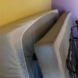 Tempurpedic model Tes200 W/ Matching By mattress